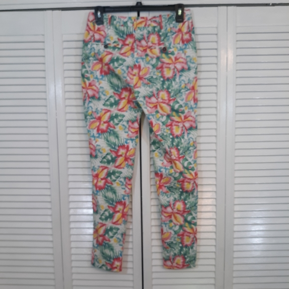 Tea & cup hibiscus crop stetchy pants NWT small *B8 - Picture 4 of 6